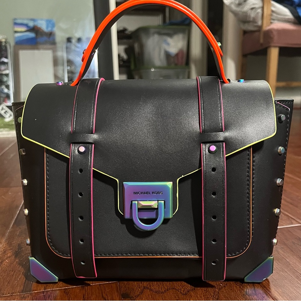 Michael Kors | Manhattan Black w/ Neon Details
